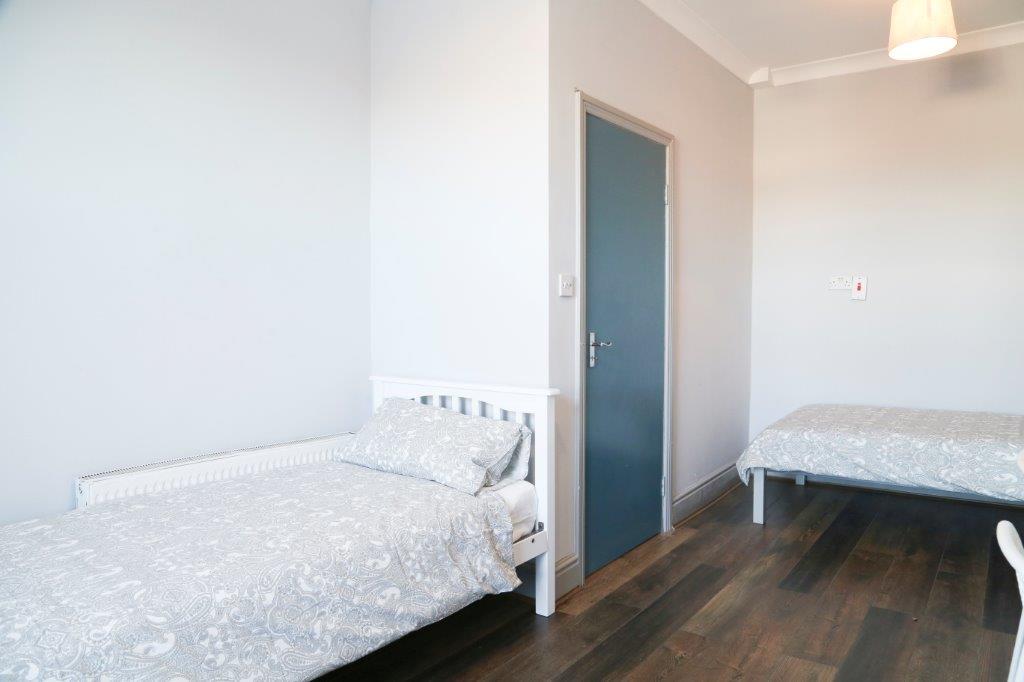 Room to Rent 3B | Serene Bed in Triple Room in Dublin
